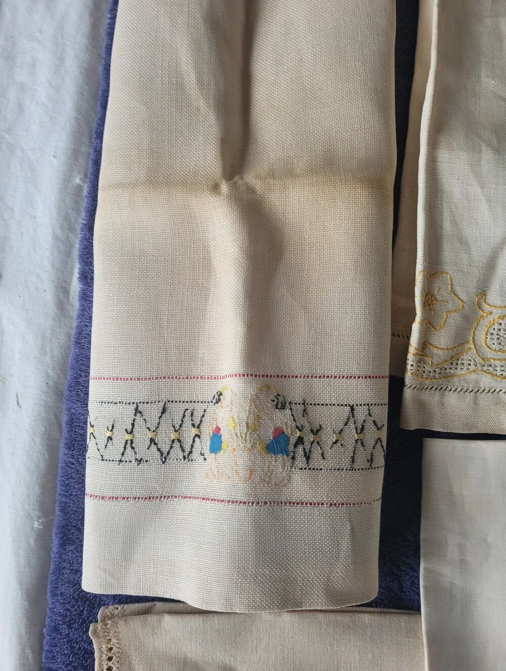 Source Unknown Cream and Blue Vintage Embroidered Table Linens Lot